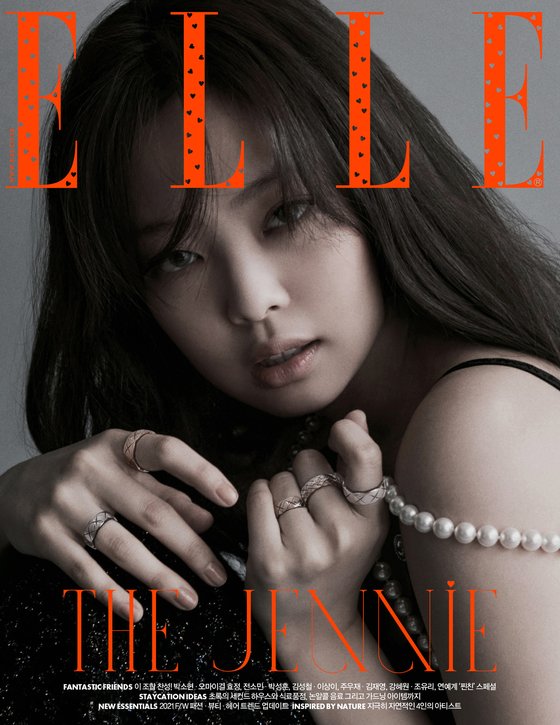 Jenny Kim of group BLACKPINK has covered the August issue of Magazine Elle.Filming with Elle featured a chic charm from Jenny Kim.Jenny Kim, who has skillfully digested various styles throughout the shoot, said, I think that the story that I released with melodies gives another fun when it blends with styling.I try to convey the message of music visually. He showed the best music icon and style icon.As for the personal YouTube channel opened in January for his birthday, he said, I thought it was the best way to show my daily life a little more comfortable and honest under the stage.And YouTube shooting was more fun than I thought. When asked about his outstanding performance, he said, When I look at my eyes and expressions on the stage over time, sometimes I am new and strange.I feel happy when I communicate with the fans who see the stage. Meanwhile, Jenny Kim is busy preparing for the 4 + 1 Project to commemorate the 5th anniversary of BLACKPINK on August 8th.