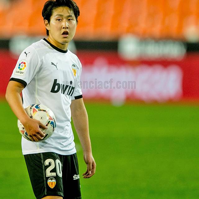 발렌시아가 이강인을 다른 팀에 이적시키거나 임대를 허용할 생각이 전혀 없다는 현지 소식이다. 사진=Valencia Club de Fútbol, S.A.D. 홈페이지