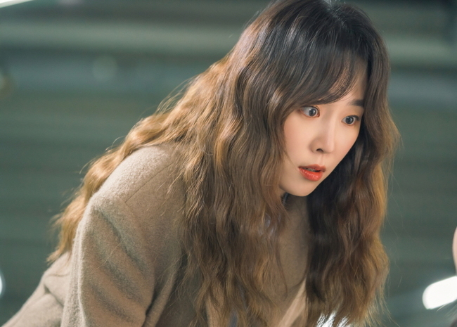 You send my Spring Nam Gyu-ri emergency SOS request to Seo Hyun-jin.In the TVN monthly drama You Are My Spring (playplay by Lee Mi-na/directed by Jung Ji-hyun/produced by Hwa-An-dam Pictures), Seo Hyun-jin regards an inn in Gangneung, where he stayed for a while as his hometown of his heart, and Kang Da-jung, who became a hotel concierge manager, Nam Gyu-ri, became afraid to love someone again after being badly and sickly used by his beloved boyfriend and manager. Actor Ahn Ga-young is taking on the role of Acting transformation, and is getting hot response.In this regard, Seo Hyun-jin and Nam Gyu-ri presented the parking lot unexpected SOS screen, which predicts a different Warmans.Ahn Ga-young, who was hiding behind the parking lot car in the drama, urgently calls Gang Da-jung.Ahn shows his face covered with sunglasses, gives Kang a request to Kang Dae-jung, and Kang Dae-jung shows a surprised and embarrassed appearance.When Kang Da-jung hesitated, Ahn Ga-young held Kang Da-jungs hand with his eyes on a cat in boots, which filled with desperateness.I am curious about what Ahn Ga-young asked Kang Dae-jung to do, and the story that made Kang Dae-jung so embarrassed.In the scene of Top Star Agal Bokgeol, the intensity of Seo Hyun-jin and Nam Gyu-ri, who became intimate for the first time in You are my Spring, shone.Nam Gyu-ri and Ahn Ga-young, who have to show their sadness with their languid eyes after confirming each others faces, showed off the fantastic breathing of Seo Hyun-jin, who was surprised by the sudden action of Ahn.Especially, when they faced their faces and eyes close to each other during rehearsals, they said, I have never seen it so close! And I was so excited.