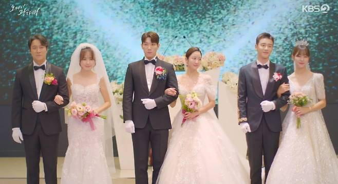 Hong Eun Hee, Jeon Hye-bin and Ko Won-hee rang the wedding march side by side amid the blessings of Yoon Joo-sang.On KBS 2TVs OK Photon, which aired on the 18th, a joint marriage ceremony was drawn by Gwang-sik (Jeon Hye-bin) and Gwang-tae (Ko Won-hee).On this day, Withdrawal (Yoon Joo-sang) knew the relationship between Dolse (Lee Byung-joon), Pei Bo-hee, Yesul (Kim Kyung-nam) and Gwangsik and said, Do you fry and deceive me?Whats the relationship between them now? Is your niece and aunt the stepmothers daughter-in-law? This is a dogs genealogy. Theres no history like this in my family.So the baton protested, Brother, he and I did not legally marriage and I were just a person, but Withdrawal said, I cover the sky with my hands.Is it nothing for 35 years? Is there a problem if we dont have a marriage? I dont think so. Get down now.But when Withdrawal warned that people in the world should not be afraid of fingering, the baton said, What good is it for others? I am more important to save the mine.If my family shut up, who knows, Ive already finished it and Ill never see him for the rest of my life, and I wont even see him.Youve always said youll repay me once, and this is when youre paying me back, and Im not going to live if it wasnt for madness, he added strongly.The problem is that Withdrawal, who was not shocked, was finally confused. In the end, Gwangnam said, I think this is not the case.Ive been in my mind since I was ready for marriage, and Ive always expected that when I know my father, Ill do this. But the madness did not stoop.Im sorry, Father. Ill marriage you. Forgive me. Please.Marriage Please come to the restaurant. The ensuing marriage ceremony was held when Withdrawal dramatically sought out the marriage ceremony.The sisters, in turn, walked through Virgin Road and enjoyed the happiness of a new start.Withdrawal and the marriage ceremony together, Dolse laughed at Yessle, who was about to go on a honeymoon, saying, Are you okay with the prostate?The sisters also took honeymoons.Yestle arrived at the hotel and was happy that we were finally married, but he knew that only the room of the madness was upgraded. What happened as soon as he marriage?Its not good, he said.Yessell said, Ill make money and book a room thats much better than that room, and thats not a room.Meanwhile, Bongja and Dolse also shared the last hour.At this meeting, Bongja shed tears, saying, Thank you for loving me. Dolse asked, Bongja, will we run away?