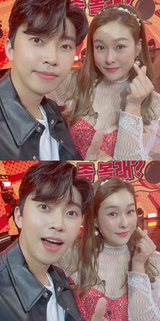 On the night of the 22nd, Hyun Young wrote in his instagram: Hyun Young. Im Hero. Mr. Trott. Love call center. Fanstagram.Daily.Hero also posted several photos and photos of I throw ~ ~ ~ ~ ~ ~ ~ ~ ~ Night.In the photo, Hyun Young and I will call the TV Chosun Apply Song - Romantic Call Centre of Love together at the scene.Im Hero took a commemorative photo with bright Smile by the side of the Hyun Young, who celebrated an hour with Im Hero with a finger heart.On the other hand, Im Hero and Hyun Young performed an exciting stage at the Romantic Call Centre of Love, which was broadcast on the 22nd.Lim Hero called Lee Kwang-ryongs Stand on the Pain of Love, and Hyun Young showed a stage of charm with Kim Hye-yeons Pretty Fox.