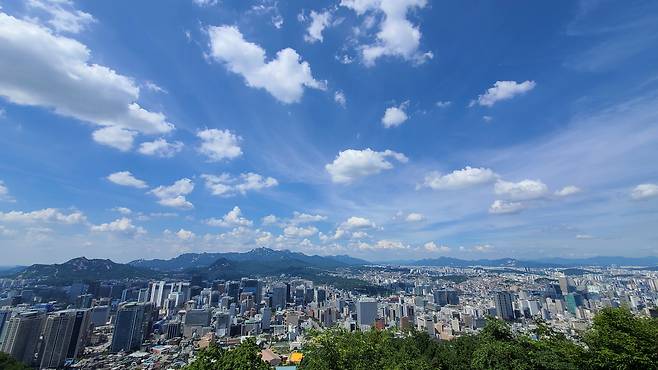 지난 7월 21일 서울 남산에서 바라본 도심이 청명하다. /연합뉴스