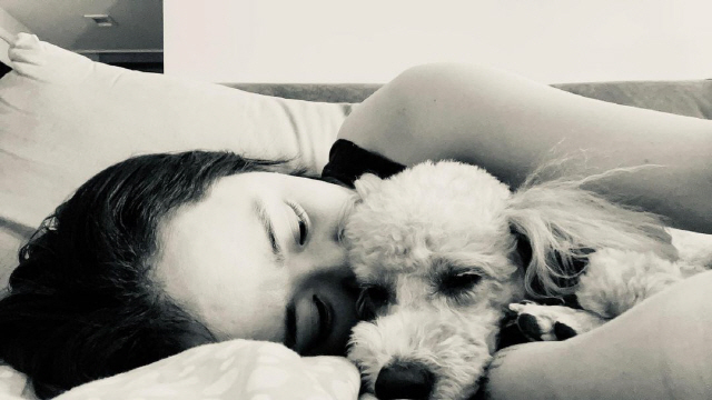 Actor Moon Geun-young has been taking pictures with Pet.On the second day, Moon Geun-young told Instagram, I have been in my arms for a long time and suddenly I fall asleep in my arms.How can I not love you like this in your heart running?I am so sad. # My house dog # puppy # # Too big to be called # I love you # I love you # # Day2145 .Moon Geun-young in the public photo holds Pet in his arms on the bed.Meanwhile, Moon Geun-young is considering his next film after the TVN drama Catch the Ghost, which appeared in 2019.