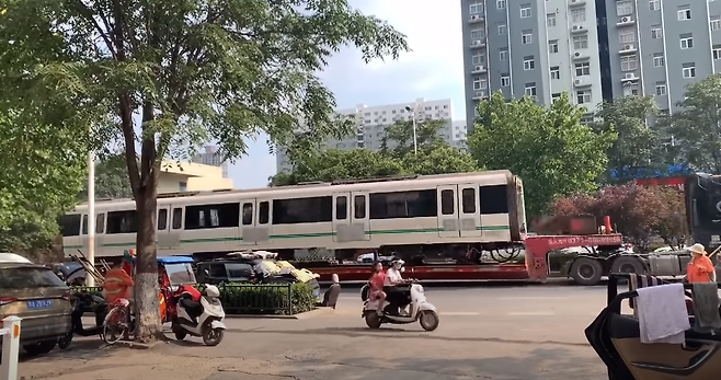 사고 발생 지하철  이동 모습 (출처: 유튜브)
