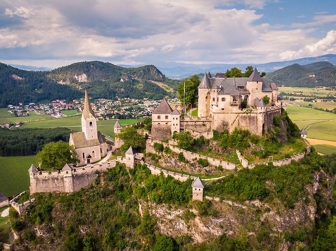 호흐오스터비츠 성 전경 © Oesterreich Werbung Michael Stabentheiner