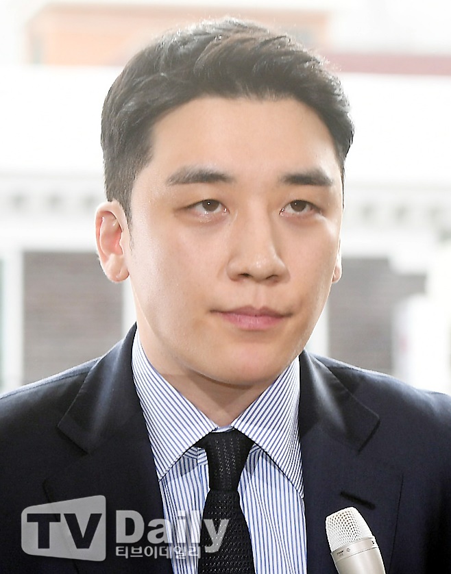 Victorious (31, real name Lee Seung-hyun), a former member of the group BIGBANG, was forced to leave the military without completing his military service.The Judgment, a court of law, has arrested him for being charged with arresting foreign investors for sex trafficking and gambling.The General Military Court of the Ground Operations Command (Chief Judge Hwang Min-je) held a hearing for The Judgment in the case on the afternoon of the 12th and ordered Victorious, who was indicted on nine charges, including an arrest for Sex trafficking, to collect three years of Imprisonment and 1,156.9 million won.Victorious was identified as a key figure in the Gangnam Sams Club Burning Sun incident that took place in February 2019, and was indicted early last year after 17 police investigations.Victorious, who joined the army in March last year, has been on trial for nine months since September last year in the military court.The charges against victorious are nine, including the violation of the Special Act on the Arrangement of Sex Trafficking, Sex Trafficking, Punishment of Sexual Violence Crimes, habitual gambling, violation of the Foreign Exchange Transactions Act, violation of the Food Sanitation Act, business embezzlement, and violation of the Act on the Heavy Punishment of Specific Economic Crimes, and special assault teachers.Victorious only admits to violating the Foreign Exchange Transactions Act and has denied all eight charges.However, the court ruled that all charges against Victorious were recognized as Guilty.The controversial sex trafficking mediation allegations, victorious, claimed that he sent a message to the Kakao Talk Talk room saying, I am a good kid, he said, I am a typo because of the automatic function of the iPhone and I remember it as a good play.The court said, Innocent Defendant denied the first message, but then sent a text message to Memory, but the contents are not Memory.If you look at the contents of the conversation, it seems that you have talked with sexuality in mind.Innocent Defendant has conspired with Manned analysis to arrange sex trafficking several times to foreign investors and benefited from it, he said. Innocent Defendants crimes, such as commercializing sex and instilling false adulthood, are not social harms and require severe punishment.Regarding the suspicion of gambling, he said, The entertainer gambling act, which is attracting public attention, dilutes the publics awareness of gambling harm. He said, Even if you look at the duration, technique, and scale of the crime,In other allegations, he said, Sams Club Burning Suns company assets are used as private property of shareholders, and the attitude that he has never taken any advantage since the crime is not light, and the fact that Victims and Sibi are in a bad mood is not good.Finally, the court emphasized, Innocent Defendant does not reflect on the mistakes, such as denying or transferring responsibility for most of the crimes from the investigative agency to the court, and corresponding punishment is necessary.However, he said, We took into account the fact that the largest shareholder said that he would receive operating profit first in connection with the alleged violation of the Special Act, and that other shareholders also received it, and that Victims did not want punishment for special assault teachers.The court issued a warrant for the victorious while Judgmenting the sentence.The victorious, with an arrest warrant issued, moves to an unconvicted camp of the 55th Division Military Police.Victorious was scheduled to be released in September.However, according to Article 137 of the Enforcement Decree of the Military Service Act (Change of Military Service Dispositions such as Active Service), those who have received the Imprisonment or the imprisonment for more than one year and six months will be included in the exhibition work station.Wartime labor means a person who can not serve active or supplementary service, but who is determined to be able to handle military support work by convening wartime labor.The nine allegations received by Victorious are as follows.Victorious was indicted on several occasions for arranging sex trafficking against Taiwan, Japan and Hong Kong parties from December 2015 to January 2016 and for sex trafficking at his home, in partnership with Manned Analysis former Kwon Yuri Holdings co-president.He is also accused of sending pictures of women lying naked in a chat room of a mobile messenger Kakao Talk group with five singers, including singer Jung Jun-young.(Briving of the Special Act on Arrangement of Sex Trafficking, Punishment of Sexual Assault Crimes, etc.)He was also accused of gambling a total of 2.2 billion won worth of personal money for eight times from 2014 to 2017 at a casino in Las Vegas, and trading 1.1 billion won worth of foreign exchange without reporting.(Hypothesis gambling, violation of foreign exchange transaction law)There are also charges of operating an unauthorized entertainment bar by installing special facilities such as DJ boxes at regular restaurants (violating the Food Sanitation Act), allegedly siphoning funds from Kwon Yuri Holdings Company in the name of the companys employees attorneys fees, and embezzling Burning Sun funds by conspiring with Sams Club Burning Sun co-CEO Lee Sung-hyun and Manned Analysis.(Breaking of Acts on Embezzling Business, Severe Punishment of Specific Economic Crimes, etc.)In late December 2015, when a customer and Sibi were drinking with friends at a bar in Gangnam-gu, Seoul, they were accused of using gangsters and threatening them by informing Manned analysis.(On charges of special assault teachers;