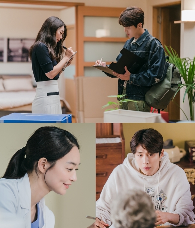Shin Min-a and Kim Seon-hos chemistry is raising expectations for Gang Village Cha Cha Cha Cha.TVNs new Saturday Drama Gang Village Cha Cha Cha Cha (director Yoo Jae-won, playwright Shin Ha-eun, production studio Dragon/Jetist) is focused on Shin Min-a and Kim Seon-ho by revealing their charm for each other and their thoughts on couple Chemie honestly.The two of them were excited by the casting news that they were working together, bringing out the most romantic meeting, and making many Drama fans excited.Since then, Shin Min-a and Kim Seon-hos two shots have not only predicted perfect chemistry, but also maximized the charm of each character and stimulated the curiosity of prospective viewers infinitely.Shin Min-a plays Hye-jin, a city woman who does not have any beauty or specs in the play.Kim Seon-ho plays a seaside village man who is a universal man and village captain who has no official job but can not do it or not.From the lifestyle, the two people who are dramatic and dramatic are growling and tit-for-tat when they meet each other, but one of them will gradually penetrate each other and start to ride the thumb.Their relationship should be accompanied by Tikitaka Chemi, who will keep the hearts tight and romantic tension, so expectations and interest for Shin Min-a and Kim Seon-ho, who meet their first acting breath with this drama, are at their peak.Shin Min-a and Kim Seon-ho think that they are honest about what each others character charm is.First, Shin Min-a said, Doosik is a character with a charm that is warm and enjoys his life.I think the affectionate and free appearance of Dusik will come to the audience with a good feeling, he said.Kim Seon-ho said, I think that Shin Min-a Actor expresses the character Hyejin as a great charm.Hye-jin seems to be a character who naturally lovely anytime and anywhere. I think viewers will feel happy and happy all the time. I wonder more if the two actors are affectionate and loving each others character, and the heart is melted in the play as if they looked lovingly.In addition, the two peoples sense of answer to Hye-jin and Doo-siks chemistry is impressive. Shin Min-a said, Hye-jin and Doo-siks chemistry are four beats chemistry in a word.Thats how well you hit.Even if you seem to be always tit-for-tat, you have two people who have something in common when you know that it fits better than anyone else when you have a hard or difficult situation, and everything seems different.In connection with the title of this drama, Gang Village Cha Cha Cha Cha, the response was a strong response by Shin Min-a, who described Hye-jin and Du-siks chemistry as your beat.Kim Seon-ho described Hye-jin and Du-siks chemistry as Sikhye Chemi in a word.Like the nickname Sikhye Couple, Hye-jin and Du-siks chemistry seem to resemble Sikhye.I do not forget to take the sweetness of romance by naming the nickname of Character in the play, saying, I want to give you a cool and sweet feeling that Sikhye couple often reminds you of Sikhye in a hot summer.At the end, he added, In fact, I kept thinking about the nickname Sikhye Couple and answered Sikhye Chemie. He also expressed his gratitude to the fans who waited for Drama.
