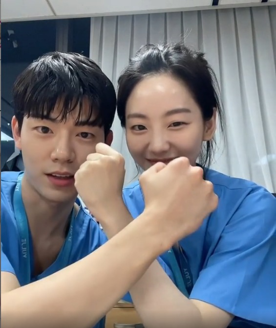 Actor Jo Yi-hyun has unveiled Videos taken with Bae Hyun-sungJo Yi-hyun attracted attention by posting a video taken at the shooting scene of Sweet Doctor Life 2 with his article We are gorgeous but we are cool on his sns on the 20th.In Videos, Jo Yi-hyun flaunted Brother and Sister Chemistry in a doctors costume, with Bae Hyun-sung, who stars as twin brothers in the play, and shouting Cross.The fans left a loving response such as Hongdo and Yoonbok are so cute with Brother and Sister, Actor really cute, I am receiving a blood transfusion.On the other hand, Jo Yi-hyun is currently loved by fans by appearing as Jang Yoon-bok in TVnDrama Spicy Doctor Life 2.