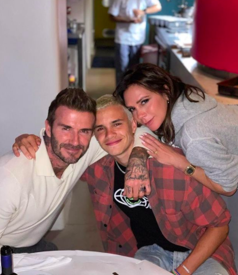 Former soccer star David Beckham is the real king of his maternal family.Husband David is modifying his wifes Makeup while Queen Victoria takes a selfie in an Instagram story posted by Queen Victoria Beckham on Wednesday.Helping Makeup for Wifes Beauty ShootingQueen Victoria Beckham expressed her affection by calling her husband David Beckham a local makeup artist.In addition, Queen Victoria Beckham posted a post celebrating her second son Romeo Beckhams birthday, saying, Happy birthday, Romeo Beckham! I can not believe you are 19 years old.We love you so much.Queen Victoria Beckham was a member of the British best girl group Spice Girls and then married soccer player David Beckham in 1999.They have sons Brooklyn Beckham, Romeo Beckham, Cruz Beckham and daughter Harper Seven Beckham.Queen Victoria Beckham Instagram