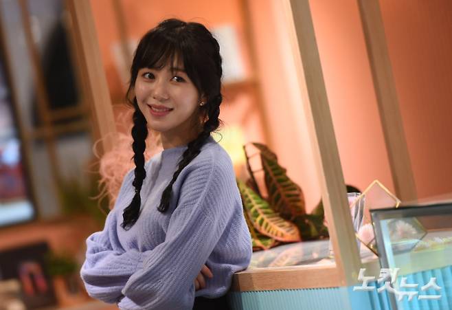 아이돌 그룹 'AOA' 출신 권민아(29)씨가 한 유튜브 채널에서 10대때 성폭행 피해를 당했다고 호소한 것과 관련해 부산경찰청은 해당 내용에 대한 수사에 나섰다. 황진환 기자