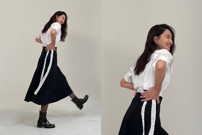 Actor Shin Min-a captivated Eye-catching with the recent situation where the unique dimples Smile stand out.Shin Min-a posted two photos on his instagram on the 4th with an article entitled Hometown Cha-Cha-Cha in the city of Getcha.The photo shows Shin Min-a, who is wearing a white blouse and a black skirt.Shin Min-as vitamin energy, which brightens the scene with a clear dimples laugh, captures Eye-catching.Fans responded that Should catch the premiere, Goddess. The smiling face is pretty and It is so cute.On the other hand, Shin Min-a is meeting with fans in TVN Drama Gang Village Cha Cha Cha Cha as Yoon Hye-jin.The Gat Village Cha Cha Cha Cha is a tikitaka healing romance played by realist dentist Yoon Hye-jin and a full-fledged white-water erythema in the sea village Resonance, full of people.