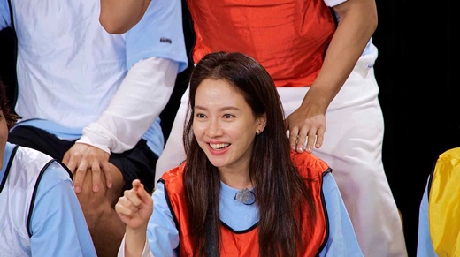 Actor Song Jihyo has revealed a new aspect.On SBS Running Man broadcasted on the 5th, Song Jihyo, who has fallen from Running Man official Goldson to Kangson, is revealed.Song Jihyo, who had been driving luck with Goldson Jihyo in the past, recently started to get a lot of penalties and started to get a lot of bangs.The members also mentioned Bad Luck, who came up with a smile, saying, Jihyo suddenly has a bang of a wild water.Finally, Bad Luck was properly hit by Song Jihyo, and was reborn as a perfect Chungson Jihyo.In the recent recording, Running Mans Signature Quiz Game was held, which combines common sense quiz and Bokbulbok Show Game.Song Jihyo, who is usually considered as a member of the Kang Line, marched in the correct answer despite the common sense problem, and the members were surprised to say, How do you know that?But luck was that and Song Jihyo announced the birth of Kangson Jihyo in the Bokbulbok Show Game, which could score much higher.Song Jihyo has fallen into a slam, while Yoo Jae-Suk has been crowned gold-handed.In addition to the One Shot One Kill skill that makes the Bokbulbok Show Game a success at once, which has to be lucky, a word of advice to the team One who is worried about choice eventually led to the victory of the Bokbulbok Show Game.As such, after the Bad Lucks pronoun Lee Kwang-soo, the production team of the scene was also wondering when the gold and gold line of Running Man was overturned.Running Man will air at 5 p.m. on the 5th.