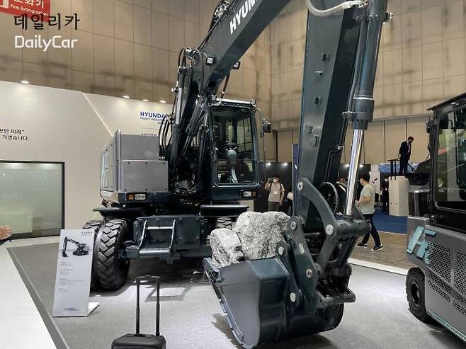 현대건설기계 굴착기