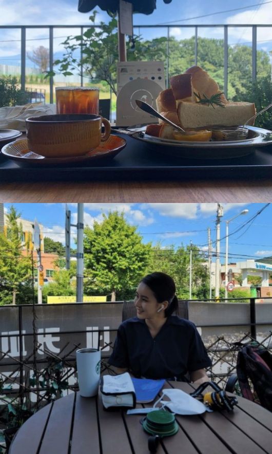 Actor Choi Jung-yoon has released a meaningful SNS.Choi Jung-yoon posted a picture on the SNS on the 10th with Hashtag, # Shh Thursday # I think like a person # I am in the world like a person # I am in the world.The photo shows Choi Jung-yoon enjoying brunch such as coffee and bread at the cafe, and the serious thought of Choi Jung-yoon stimulated the curiosity of fans.Choi Jung-yoon is an actor who made her debut in 1996 with SBS drama Beautiful She.He married Yoon Tae-jun, a singer from Eagle Five, in 2011 and has a daughter.He is currently appearing on the SBS morning drama Amor Party - Love, Now.Choi Jung-yoon SNS.