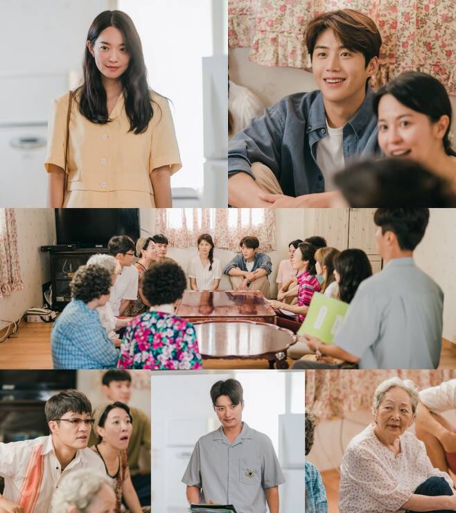 The village Car Car Car has unveiled a scene of a loud resonance.TVNs Saturday drama Car Car Car (directed by Yoo Jae-won, playwright Shin Ha-eun, production studio Dragon/Jetist) unveiled a still cut of a resonant reunion of Shin Min-a and Kim Seon-ho as well as villagers all gathered together on September 12.The strange tension in the cheerful atmosphere is detected, which raises curiosity.In the last broadcast, the resonance was a buzz with the scandal surrounding Hye-jin (Shin Min-a) and Kim Seon-ho.Nam Sook (Cha Cheong-hwa), who witnessed Hye-jin coming out of Dosiks house early in the morning, shared the news at a super speed in a so-called Resonance Friends group chat room where all the resonants are participating, and rumors that the two were sleeping spread out in a short time.Since then, villagers who have witnessed the scene where Hyejin and Dusik meet in real time have secretly watched the scene where the two people eat Haejangguk together.As a result, it was surprising that Chemie did not feel a degree, and the performance of Resonance Friends was crucial until Hye-jin and Doo-siks story became a resonant Scandal, such as a fierce battle over who was worse.The last five broadcast ratings have proved the power of Gangcha, which is breaking the double digits at once and causing a hot fever.Among them, Steele is exciting just because the main character of Scandal and the people who made it spread are gathered together.The curious eyes of the villagers who seem to be watching only the opportunity to look at Hyejin and Dusik with all their nerves are laughing.On the other hand, Hye-jin and Doo-sik feel different atmospheres. First, Hye-jin shows a spirited and determined will as if he voluntarily came into a tiger oyster.Then, in the face of a smile that is making a smile of a clear dimples without a spot, Hye-jin makes even those who feel a nice bruise as if they are looking at Hye-jin.Therefore, there is interest in whether Hye-jin, who attended the first meeting in the resonance, will be able to escape the tiger cave safely.If you focus on the subtle emotional changes and psychological warfare of the characters in the scene of the neighborhood, you will feel more fun, the production team said. The relationship between the two-sick relationship that Hye-jin, who recalled all of Keiths memories, and the relationship between the British (Indigenous) and Hwa-jeong (Lee Bong-ryun), and the first love of the United Kingdom (Hong Ji-hee), The psychological warfare of the villagers is the point.We hope that the chemistry with Hye-jin, Do-sik and the villagers will be deepened in the future. The show aired at 9:06 p.m. (Providing photos = tvN)
