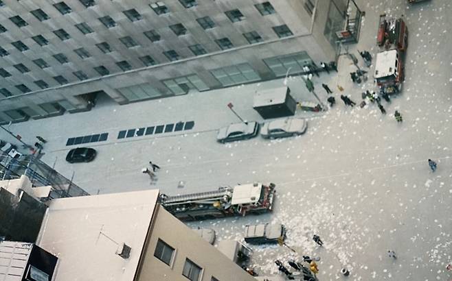 2001년 9월 11일 미국 뉴욕 맨해튼의 110층짜리 세계무역센터(WTC)가 무너지던 현장이 온통 하얗다. 윤건수씨 제공