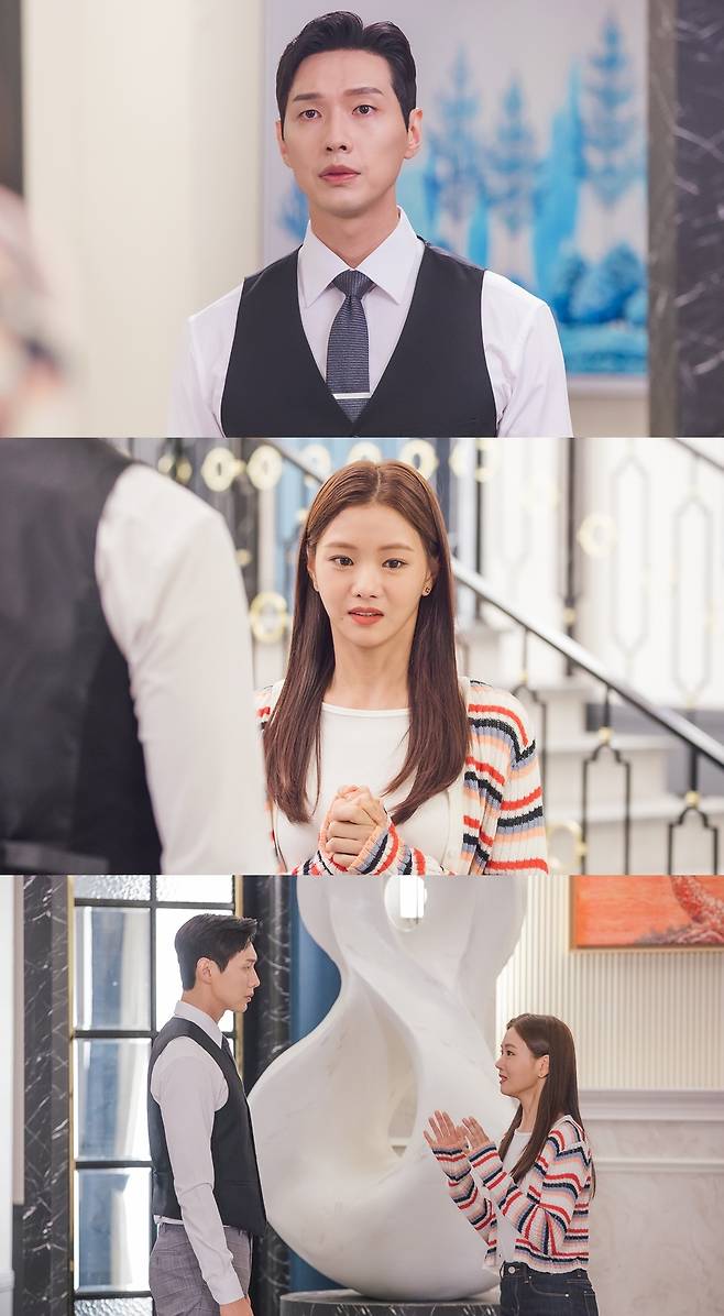 An unusual face-to-face between Ji Hyun Woo and Lee Se-hee has been captured.KBS 2TVs new WeekendDrama Gentleman and Young Lady (directed by Shin Chang-suk / A Home with a View/Produced Ji Anji Productions), which will be broadcasted at 7:55 pm on September 25, is still facing the dangerous faces of Ji Hyun Woo (played by Lee Young-guk) and Lee Se-hee (played by Park Dan-dan) I released a photo.The photo released on the 13th shows the close eye contact of Lee Young-guk, chairman of a company, and Lee Se-hee, who entered his home as a home teacher.The figure of the frozen beat is caught in the eye with the serious expression of Lee Young-guk.Especially, she feels the tension in her hands, which she does not know how to do with the face of Park Dan-dan, who seems to be frightened by Lee Young-guks overwhelming force.I wonder what happened between them.Ji Hyun Woo, Lee Se-hee are all working on a perfect decomposing film for each character, the crew of Gentleman and young lady said.I hope you will confirm on this broadcast what kind of incidents the two people will face each other and whether Park Dan-dan, who entered Lee Young-guks house as a home teacher, can adapt safely. As such, Ji Hyun Woo and Lee Se-hee are infinitely amplifying their curiosity about what is going to be done and what stories will be unfolded in front of them in the future.The relationship between the two, which is not yet known, is also fueling the expectation of viewers.Meanwhile, KBS 2TVs new WeekendDrama Gentleman and Young Lady is a turbulent story that takes place when Gentleman and young lady who are responsible for their choice and find happiness, and it is close to 50% of the audience rating and received a lot of love. Shin Chang-suk PD, the hand of Midas, who directed and so on, coincided.