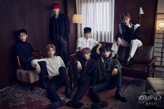 Cypher (Hyun Bin, Tan, Whee, Keita, Tag, Dohwan, Won) released the first group concept photo of the second Mini album BLIND through the official SNS account at 0:00 on the 14th.The photo shows Cypher, who reveals his colorful presence, and the seven members are giving off charisma that is ripe for the September season in early autumn.Especially, it is attracting attention because it gives a fascinating look in harmony with the vintage mood with warm sensibility.Cypher, who has been in full swing since opening Scheduler, has raised his curiosity about a comeback that will soon take off his veil through his first concept photo on the 13th.Cypher, who has opened up a series of group concept photos and once again showed a unique charm, is raising expectations for the New album.New album Blind, which will be released in about six months after the release of No Hail in March, is an album that captures the distinct personality and musical capabilities of more mature members.Armed with solid skills as well as versatile potential, Cypher will paint the music industry with their own unique music colors through blind.On the other hand, Cyphers second Mini album blind will be released on various online music sites at 6 pm on the 28th.Photo: Rain Company