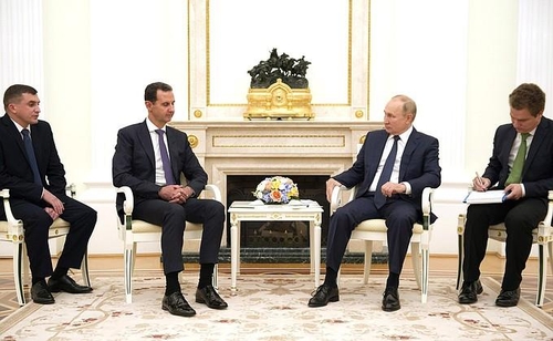 크렘린궁에서 푸틴 대통령과 회담하는 아사드 대통령. [크렘린궁 사이트 사진. 재판매 및 DB 금지]