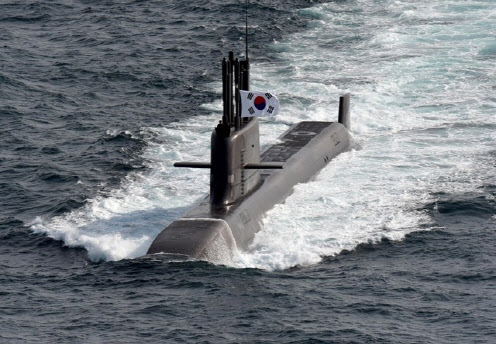 국방과학연구소(ADD)는 15일 문재인 대통령이 참석한 가운데 국내 최초로 SLBM 잠수함 발사시험을 성공적으로 실시했다고 밝혔다. SLBM을 탑재하고 수중 발사한 도산 안창호함(3000t급) 자료사진(사진=이데일리 DB).