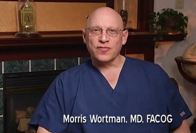 미국의 불임 치료 전문의 모리스 워츠먼이 자신의 정자를 이용해 환자를 임신시켜온 사실이 알려졌다. (모리스 워츠먼 유튜브 갈무리) © 뉴스1