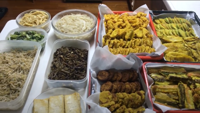 유튜버 '하리'씨가 코로나19 유행 전인 2019년 추석 때 비건 차례상을 위해 만든 음식들. 유튜브 캡처