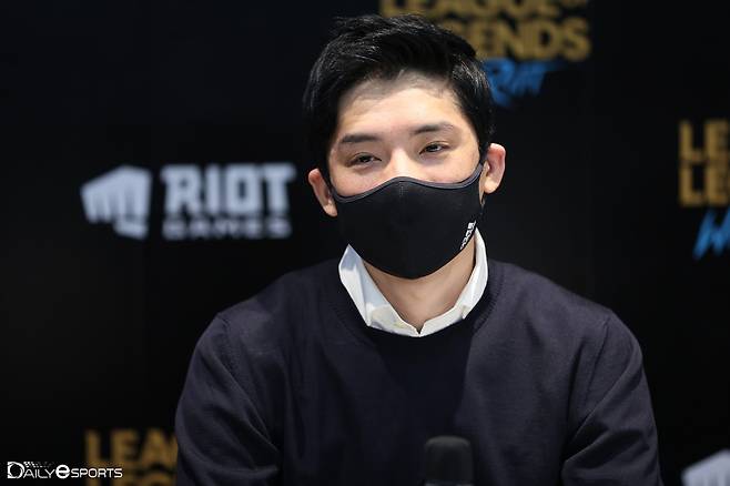 롤스터Y 강동훈 감독.