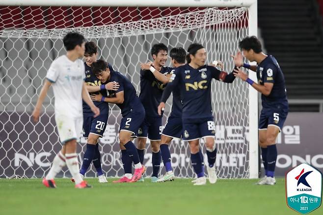 서울 이랜드FC가 대전하나시티즌을 2-1로 꺾었다.(한국프로축구연맹 제공)© 뉴스1
