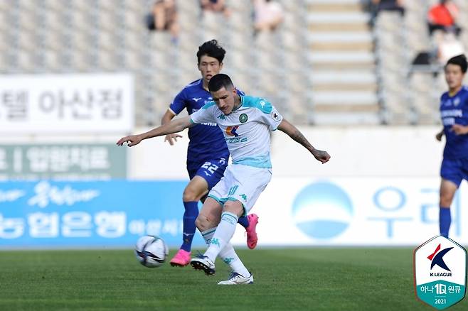 안산 그리너스의 까뇨뚜가 결승골을 터뜨렸다.(한국프로축구연맹 제공)© 뉴스1
