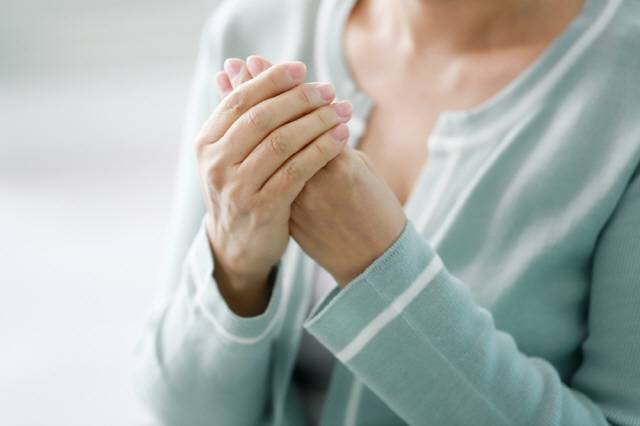 손발 저림 증상은 대부분은 말초신경 이상 때문에 발생한다./사진=클립아트코리아