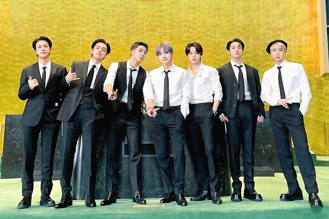 그룹 방탄소년단이 20일 오전(현지 시간) 대통령 특사로 UN 총회 특별행사 '지속가능발전목표(SDG) 모멘트' 개회 세션에 참석해 연설을 했다. 방탄소년단 공식 트위터