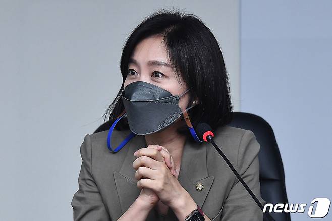 허은아 의원이 지난 6월 23일 서울 여의도 당사에서 열린 '명불허전 보수다' 국민의힘 초선 의원들 공부모임에서 발언하고 있다./사진=뉴스1