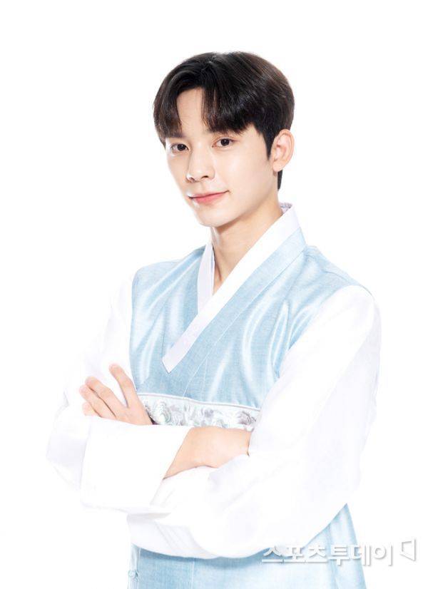 사진=팽현준 기자 / 한복협찬=경성별하 한복