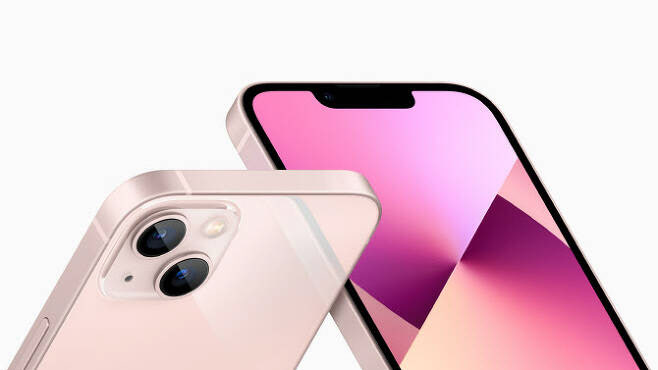 아이폰13 핑크색 모델. (사진=애플)