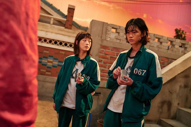 ‘오징어게임’에 출연한 이유미(왼쪽) 정호연(사진=넷플릭스)