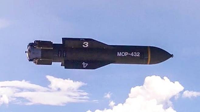 고위력 탄도미사일은 현존 최강의 벙커버스터라고 할 수 있는 미군의 GBU-57A/B MOP 유도폭탄과 대등 혹은 그 이상의 성능을 자랑한다. 사진=미 공군