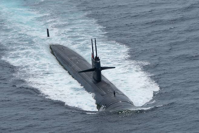 미 해군 LA급 핵추진잠수함이 안다만 해를 항해하고 있다. 미 해군 제공