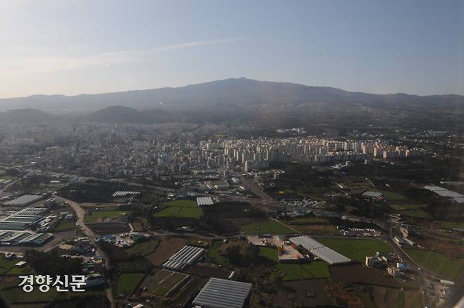 하늘에서 내려다 본 제주도 전경. 제주도 제공