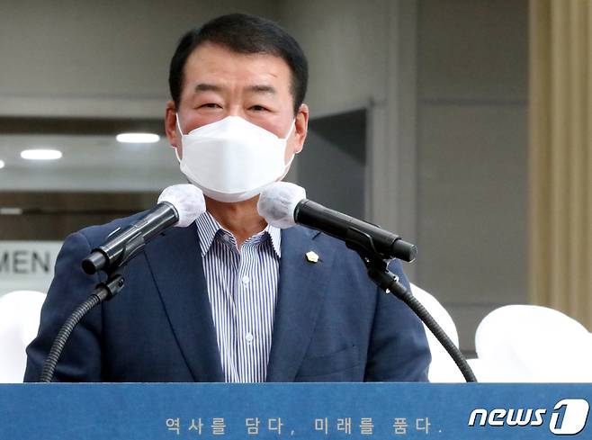 28일 경북 구미에서 열린 박정희대통령역사자료관 개관식에서 김재상 구미시의장이 인사말을 하고 있다. 2021.9.28/뉴스1 © News1 정우용 기자