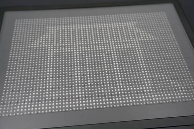 닷 패드는 글뿐만 아니라 그림도 촉각적으로 표현 가능하다