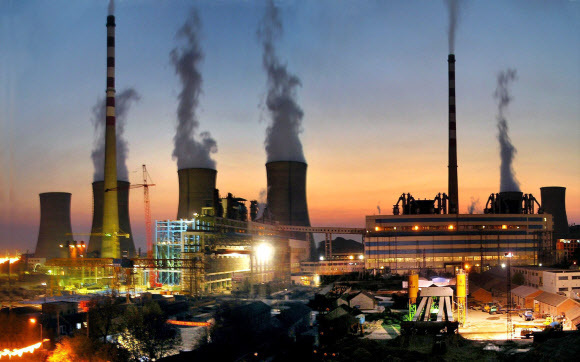 중국 안후이성에 위치한 석탄발전소 전경. 하이베이=EPA연합