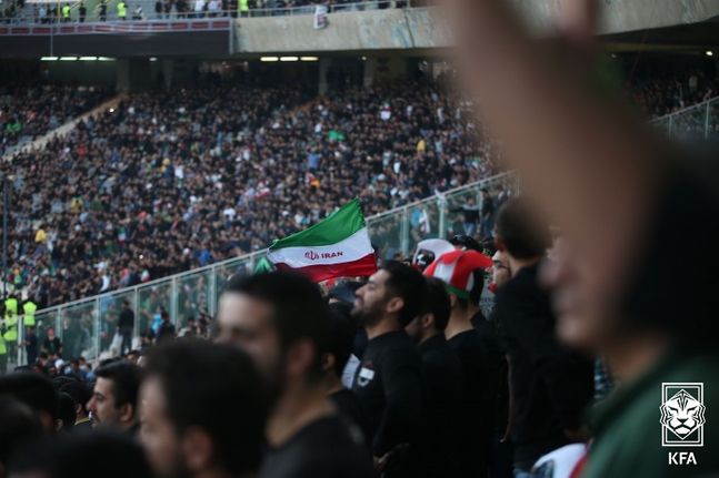 이란 아자디 스타디움은 평소에는 최대 10만명까지 입장이 가능하다. ⓒ 대한축구협회