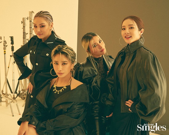 Huang Bo, JeA, Sandara Park and Cheetah were released on the 29th with Lifestyle Magazine Singles.In this picture, the four people attracted a unique charm with a confident Attitude and charismatic eyes.Especially, it shows the feeling of urban and proud women by unifying with all black styling, and it is the back door that the field staffs have not been praised because they are able to take a look and pose freely.In this picture, Huang Bo showed her free-spirited but charismatic charisma by gorgeously digesting blonde long hair and denim sleeveless.Huang Bo said: I made my debut as a shakra and have been a rapper for a while, but I was always so keen to sing; I recently unravelled my thirst for songs that I had kept in my mind in a program.It was ironic that it took more than 10 years to sing again after releasing the song in 2010, he said.JeA, who has recently transformed into Short Cuts in a long hairstyle, has a mini dress styling that shows a short cut hairstyle and a solid body made with steady yoga in the picture.JeA, who is increasingly hungry for the stage due to the ongoing corona, said, If Corona 19 is relaxed and concert regulations are lifted, I want to settle as a concert singer.Sandara Park showed off her unique neat yet shiny eyes and glowing visuals with her understated pose.Sandara, who is now taking a position as an entertainer because she is playing a role of licorice in Video Star, has been moving more than anyone else since she left her agency for the past 17 years and is challenging musicals that she thought she could not even make her usual presence.Sandara Park also said, I am so sorry that I have not had a solo album for 11 years of debut. He expressed his aspiration to make a solo debut in the near future.Cheetah, who appeared in the Produce 101 series and became an inspirational trainer for many people, captivated the staff at the scene with bold makeup and unique atmosphere.Cheetah has also recently begun to become independent, saying, If I have played music to get closer to the public before, I want to show my own musical color after independence.Photo: Singles