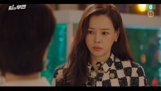 In the 6th episode of SBSs gilt drama One the Woman broadcast on the 2nd, a big crisis was encountered by the supporting actor, but it was depicted as a face-to-face thanks to the Han seung-wook.In the previous broadcast, Han Sung-hye (Jin Seo-yeon) suspected the identity of the supporting actor.I felt strange about the appearance of a supporting actor who is different from Kang Mina, and tried to confirm it using the nuts allergy that Kang Mina had.Han Sung-hye was almost certain that Cho Yeon-ju was a fake.And Chirashi also turned around with han seung-wook, who forced the Hanju group to do a pregnancy toward the supporting actor.So, the supporting actor said, What is the Porto Rosso contact?Han Sung-hye said, It is too much to cross the line, pointing to the Amazon Fire tablet PC that Kang Mina always carried, saying, Open it right here, the Amazon Fire tabletPC that I registered fingerprints so that no one could see.Cho Yeon-ju was embarrassed, but the supporting actors fingerprints revealed that Kang Minas Amazon Fire tabletPC was opened.As it turned out, Cho met han seung-wook for han seung-wooks birthday party before he came home, and with the help of han seung-wook, he was able to find out Kang Minas Amazon Fire tabletPC password.Han was puzzled by the unexpected situation. And Cho Yeon-ju stood up to Han Sung-hye, saying, What are you so curious about?The Kang Mina Amazon Fire tabletPC attracted attention because it was filled with evidence that han seung-wook (Song Won-seok) could weaken the Hanju group, including various affair scenes during his marriage life, and a medical certificate to prove the assault that Kang Mina was consistently assaulted by his mother-in-laws mother-in-law, Na Young-hee.Cho Yeon-ju laughed, saying, The Hanju Groups measure is in my hand.And Kim, a member of the Hanju Groups housekeeper, pointed out to the supporting actor who acted allergic to nuts, saying, There was no nuts in the bean noodles that day.He also told Han Sung-hye that he had the same story. Kim added to the supporting actor, There will be more and more people to notice.Photo: SBS Broadcasting Screen