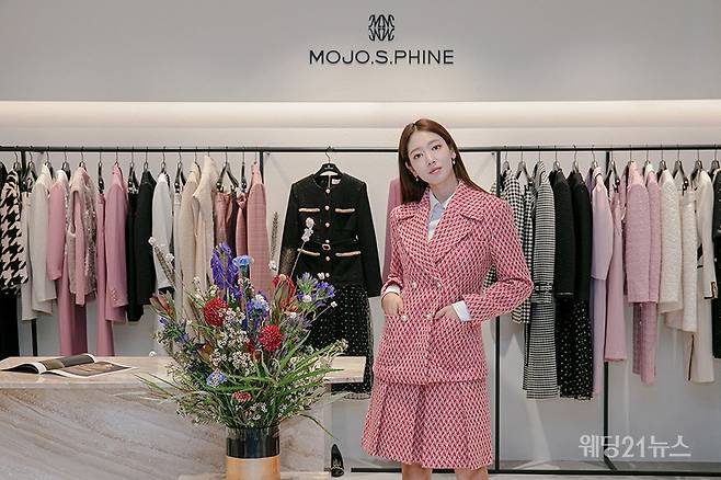 사진 : 대현(대표 신현균), 여성 캐릭터 브랜드 '모조에스핀(MOJO.S.PHINE)' 뮤즈 박신혜