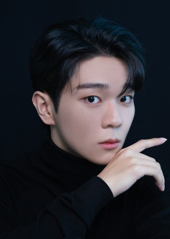 Kim Sang-woo, who is attracting attention as a rising actor, has released a new profile photo.Kim Sang-woo is attracting attention by releasing a new profile photo with various charms on the official SNS of Story & Plus on the 12th.The black turtleneck is completely digested, and the warm visuals and the eyes that show the clear features are more mature, capturing the eyes of the viewers.Kim Sang-woo, wearing an ivory knit, emits a natural and cute charm and boasts a charm of pale color that crosses chic and refreshing in a contradictory atmosphere with the previous photos.Kim Sang-woo, who has been collecting new profile photos like this, made his debut in MBC drama Queens Classroom in 2013, Hello? Its me! Come and hug me and Return.Recently, in the Kakao TV web drama Jinx, it proved its presence once again with its unique personality and acting as a fashionable and plump college student Tae Hyung.