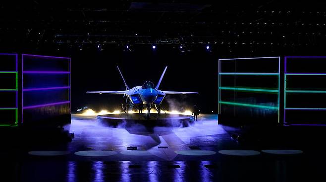 지난 4월 출고식에서 첫 선을 보인 KF-21 시제 1호기