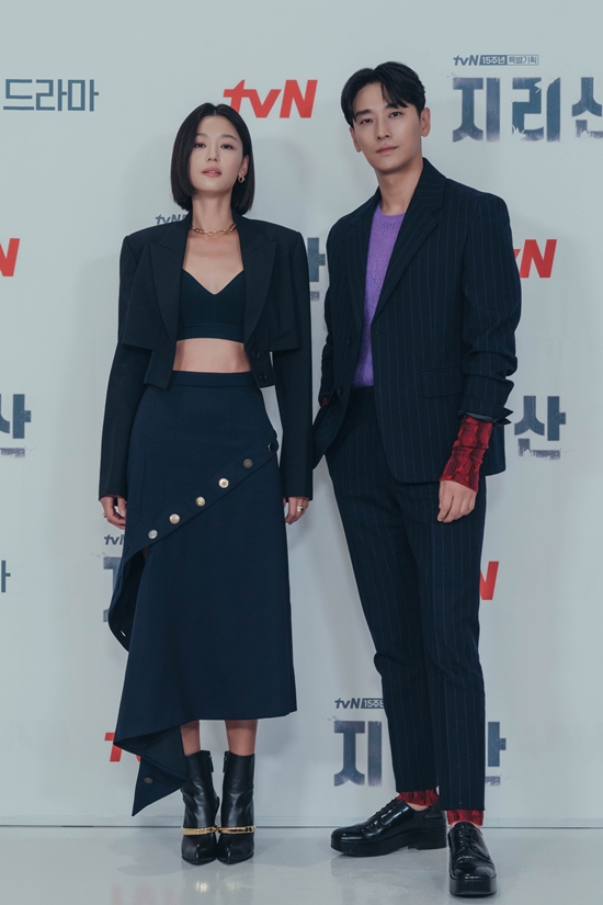 On the afternoon of the 13th, TVNs 15th anniversary special project Jirisan conducted an online production presentation.Kim Eun-hee, Choi Sang-mook, Jun Ji-hyun, Ju Ji-hoon, Oh Jung-se and Jo Han-cheol attended the production presentation.Jirisan is a Mystery Drama depicting the story of the Great Smoky Mountains National Parks best Ranger, the Sui River (Jun Ji-hyun), and the new Ranger, Kang Hyun-jo (Ju Ji-hoon), who has a secret to speak about, digging into the mysterious accident that takes place in the mountains.The master of the genre is expected to be a work of Kim Eun-hee, director Lee Eung-bok of Mr. Sunshine and Dokkaebi.On this day, Jun Ji-hyun said, I liked the writing rather than being a strong character and I was Choicesing the work because I was Choices because of Choices Jirisan as a long-time drama return.Jun Ji-hyun, who plays the character of Jirisan Great Smoky Mountains National Parks best Ranger Seoi River, said, It is an era in which women are expressed in three dimensions.I think that part was seen naturally, he added.Kim Eun-hee has previously said that he seems to have grown up in the movie Bizarre She about Jun Ji-hyun of Jirisan.Jun Ji-hyun said, Thank you for looking good because the two characters are so attractive.Kim Eun-hee said, At the time (the movie came out), I was so fresh about it, and after a while I met Ji Hyun, I had a somewhat wrong, just, and strong appearance.I think I thought that she was like a growing woman. I melted that kind of figure into the character of Seoi River. Jun Ji-hyunun smiled, saying that he was so good, I think he went forward naturally about his breathing with Ju Ji-hoon in the play.Ju Ji-hoon said, I have been a fan of yours since I was a child. The meeting place is so vivid. I was just surprised.He was so comfortable, he teased me about living, but he also brought me food, and he was the fastest, including all the men who took the lead in shooting and running.Thanks to my seniors, the shooting tension was so good. As Jirisan is in the background, questions continued to ask Actors whether they actually liked the mountains or did not have any difficulties while filming them.Jo Han-cheol said, I like it and often go. I have done Jirisan twice.Kim Eun-hee said that it was San E that carries the desire, but it seems to have been.I went to the army once when I started my social life, and I went once to quit smoking.  It was a little difficult unlike before. Oh Jung-se said, I actually like the sea more and it seems to have gotten closer to San E through this drama.Nature has not done anything to me, but even if I stay still, I feel like I hug and comfort me. I feel like I have tasted the charm of an emotionally strange mountain. Ju Ji-hoon said: Ive liked mountains since I was a kid; the Jirisan race is definitely going to try it in the future.The hard part of the shooting is that it is hard work to use the body and this is a hard work, but the mountain itself does not stretch straight, but the realistic fatigue was three to four times more obvious than normal shooting.I am a lot of footbaths now and it is okay. Jun Ji-hyunun said, I liked the mountain, but from a certain point on, I liked the courses that I could track lightly rather than the mountains with difficulty.I first went to Jirisan, and as Jo Han-cheol said, I had a lot of time to realize while watching my smallness in front of nature. I think the others were a little hard, but I was not hard. I was just as happy. I was equipped with equipment.I was flying, he boasted of his stormy dedication.Jun Ji-hyunun also boasted of Chemie with Oh Jung-se and Cho Han-chul, who said that it was hard to bear laughter when there were many scenes with three people.Oh Jung-se has had a strange experience. There is a god who hits me in the head. I am sorry for laughing after hitting me.But Jun Ji-hyunun laughed before he hit her. Then she cut. But she laughed and hit her long after. Is she immersed?It was a strange experience, he said, making everyone laugh.Jun Ji-hyunun said, Theyre like The Uncle, but theyre the same age. I told the writer that it was unfair.I am sorry for the Uncles for taking this place. Meanwhile, Jirisan will be broadcasted at 9 pm on the 23rd.Photo = tvN