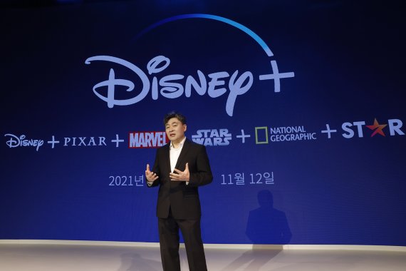 오상호 월트디즈니 컴퍼니 코리아(디즈니코리아) 대표가 지난 14일 11월 '디즈니+' 출시를 앞두고 구체적인 국내 서비스 내용과 국내 콘텐츠 투자도 강화 전략을 밝히고 있다. 뉴스1