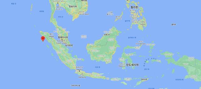 인도네시아의 '스폰지밥' 섬으로 알려진 무인도가 있는 시믈르섬 위치(적색 표시). 구글지도 캡처